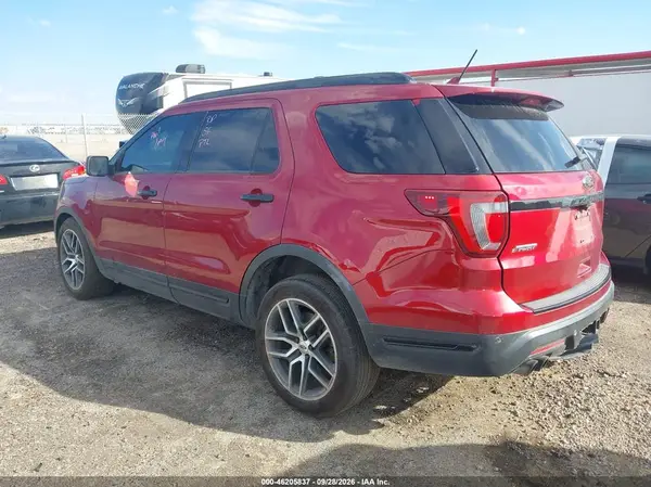 1FM5K8GT5JGC35089 — 2018 Ford Explorer, фото 3 с аукциона IAAI, Передняя часть справа