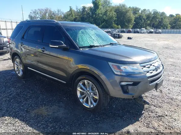 1FM5K7D80JGC62565 — 2018 Ford Explorer, Повреждения снизу (Undercarriage), фото до ремонта