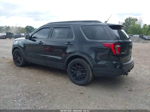 1FM5K8GT3JGA40950 — 2018 Ford Explorer, фото 3 с аукциона IAAI, Правый бок