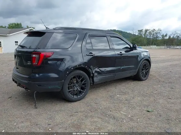 1FM5K8GT3JGA40950 — 2018 Ford Explorer, фото 4 с аукциона IAAI, Правый бок