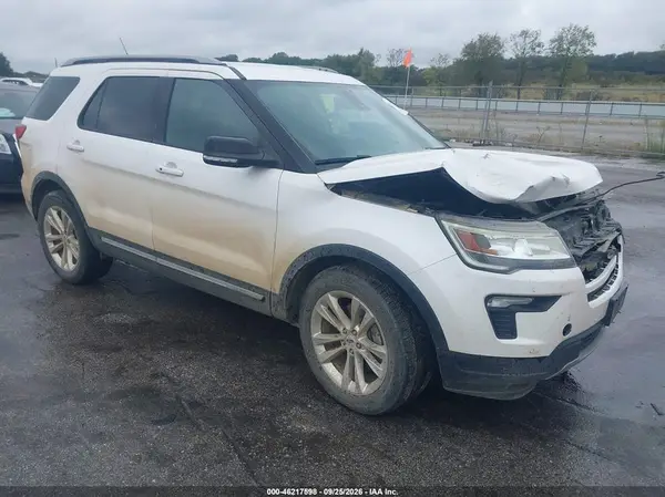 1FM5K8D8XJGC54558 — 2018 Ford Explorer, Передняя часть (Front End), фото до ремонта