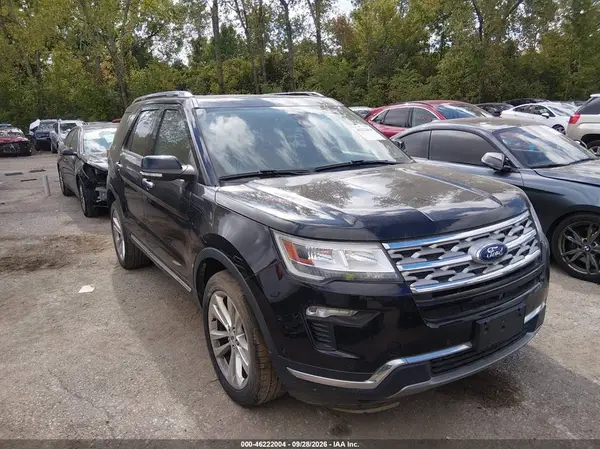 1FM5K8F8XJGC24571 — 2018 Ford Explorer, Угон (Theft), фото до ремонта
