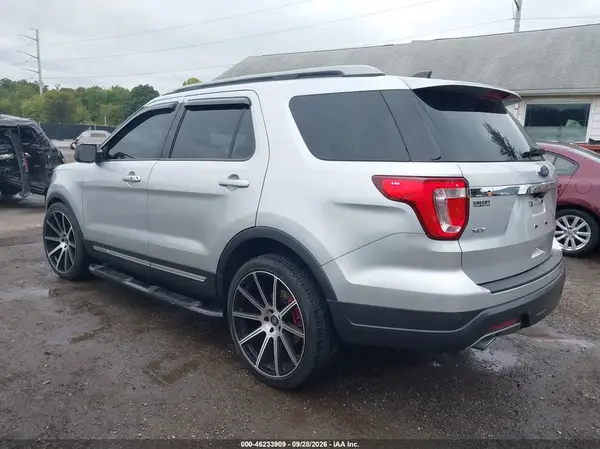 1FM5K7D86JGB97608 — 2018 Ford Explorer, фото 3 с аукциона IAAI, Правый бок