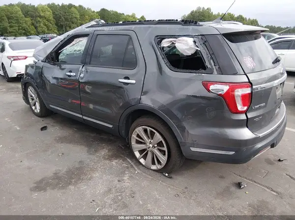 1FM5K7F81KGB43101 — 2019 Ford Explorer, фото 3 с аукциона IAAI, Передняя и задняя части