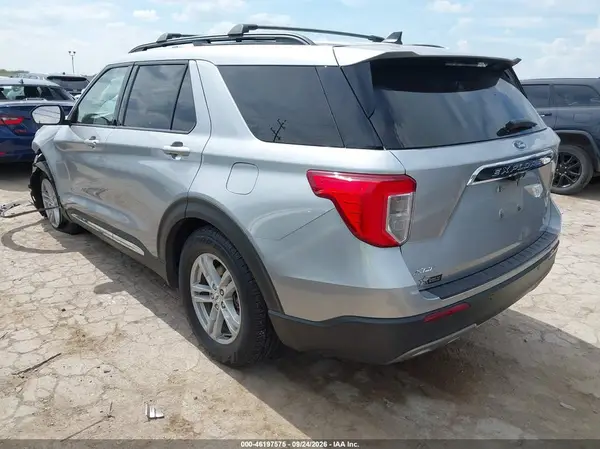 1FMSK7DH9MGB15779 — 2021 Ford Explorer, фото 3 с аукциона IAAI, Передняя часть