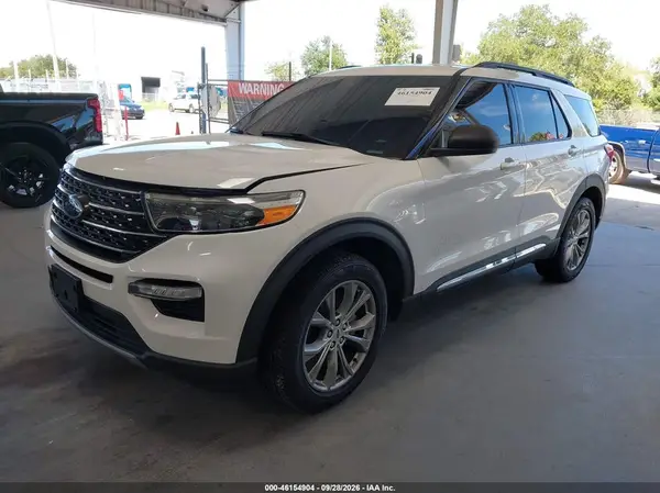 1FMSK7DH6NGA74335 — 2022 Ford Explorer, фото 2 с аукциона IAAI, Передняя часть