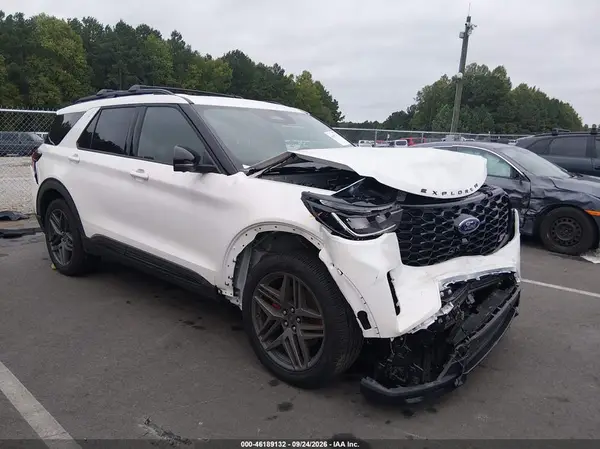 1FMWK8GC7SGC16503 — 2025 Ford Explorer, Передняя часть (Front & Rear), фото до ремонта