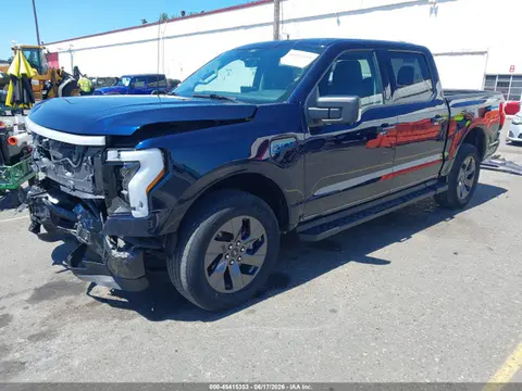 2024 Ford F-150 Lightning Flash VIN 1FT6W3L71RWG11488 фото 2