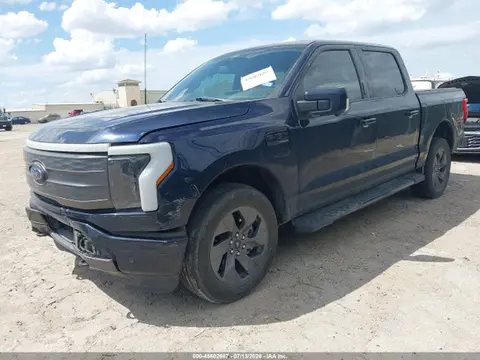 2022 Ford F-150 Lightning Lariat VIN 1FTVW1EL5NWG15533 фото 2