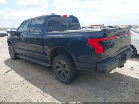 2022 Ford F-150 Lightning Lariat VIN 1FTVW1EL5NWG15533 фото 3