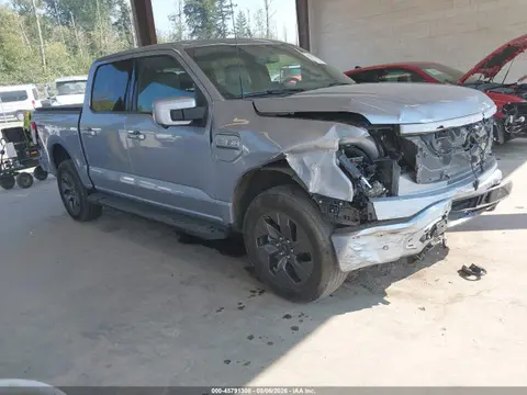1FTVW1EL7NWG16733 — 2022 Ford F-150 Lightning Lariat, Передняя часть (Front End), фото до ремонта