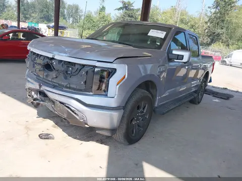2022 Ford F-150 Lightning Lariat VIN 1FTVW1EL7NWG16733 фото 2