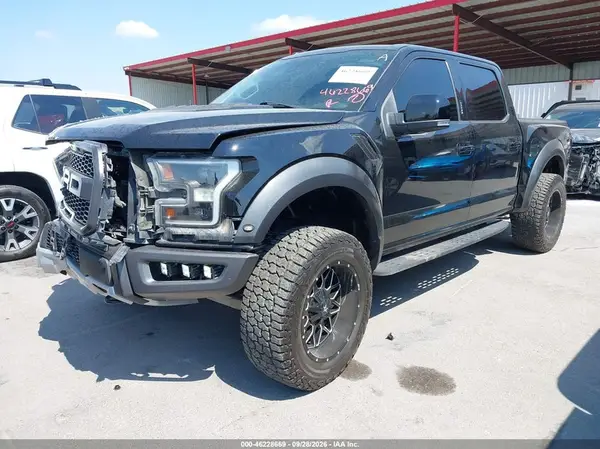 1FTFW1RG7HFA96684 — 2017 Ford F-150, фото 2 с аукциона IAAI, Передняя часть