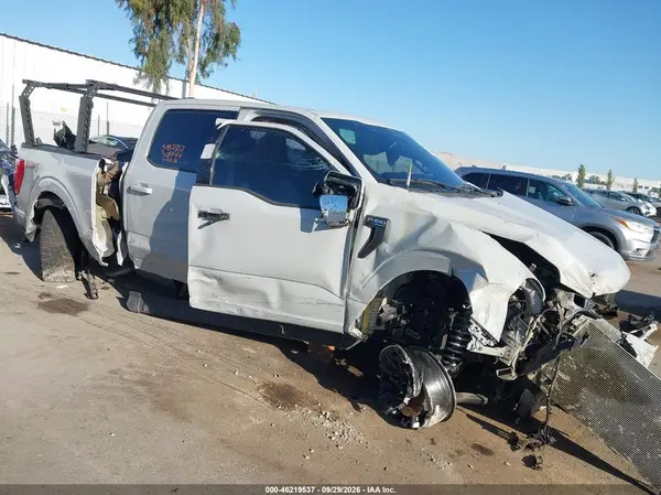 1FTFW1E82PKE51877 — 2023 Ford F-150, Опрокидывание (Rollover), фото до ремонта