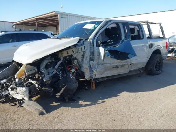 1FTFW1E82PKE51877 — 2023 Ford F-150, фото 2 с аукциона IAAI, Опрокидывание