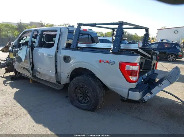 1FTFW1E82PKE51877 — 2023 Ford F-150, фото 3 с аукциона IAAI, Опрокидывание