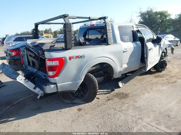 1FTFW1E82PKE51877 — 2023 Ford F-150, фото 4 с аукциона IAAI, Опрокидывание