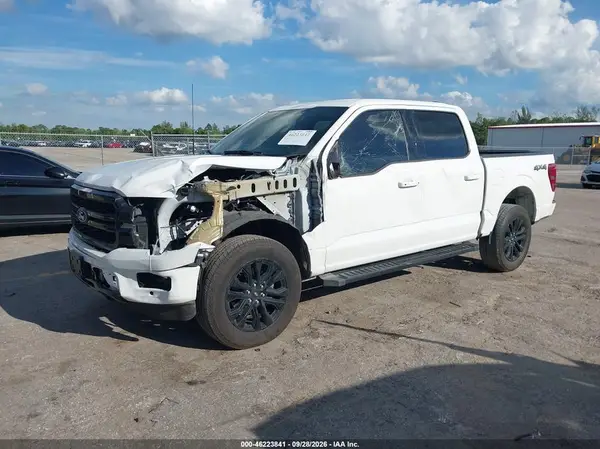 1FTFW5L82SKE05677 — 2025 Ford F-150, фото 2 с аукциона IAAI, Левый бок