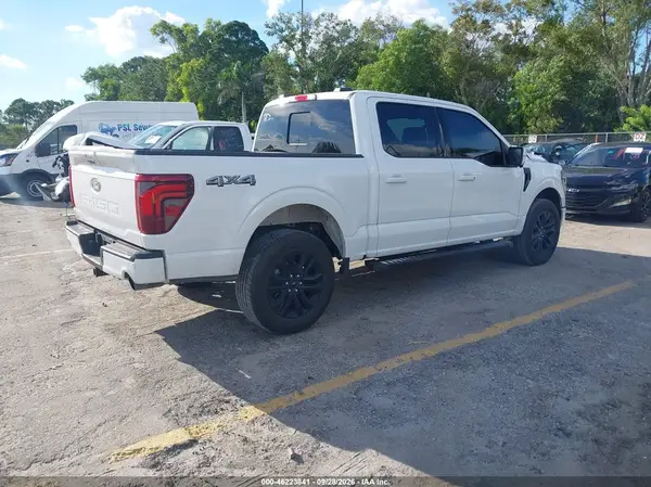 1FTFW5L82SKE05677 — 2025 Ford F-150, фото 4 с аукциона IAAI, Левый бок