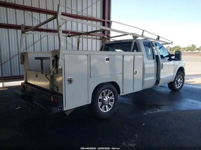 1FT7X2A69EEA85133 — 2014 Ford F-250 Xl, фото 4 с аукциона IAAI 13.10.2026, Опрокидывание