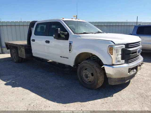 2018 Ford F-350 Chassis Xl VIN 1FD8W3HTXJEB54278 фото 1