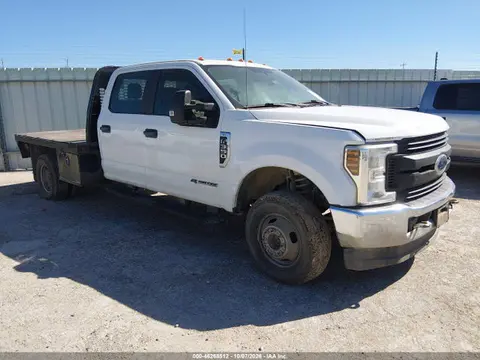 1FD8W3HTXJEB54278 — 2018 Ford F-350 Chassis Xl, Не указано (Unknown), фото до ремонта