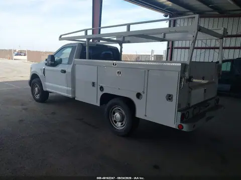 2019 Ford F-350 Chassis Xl VIN 1FDRF3E69KEG46613 фото 3