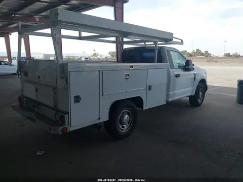 2019 Ford F-350 Chassis Xl VIN 1FDRF3E69KEG46613 фото 4