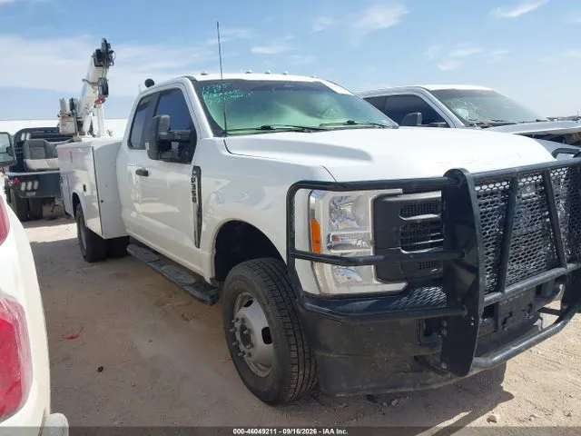 2023 Ford F-350 Chassis Xl VIN 1FD8X3HN3PED03735 фото 1