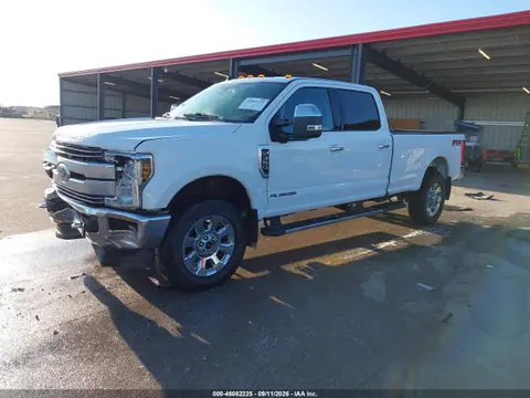 2019 Ford F-350 Lariat VIN 1FT8W3BT6KED27647 фото 2