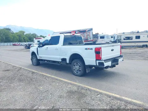 2025 Ford F-350 Lariat VIN 1FT8W3BM8SEE01188 фото 3