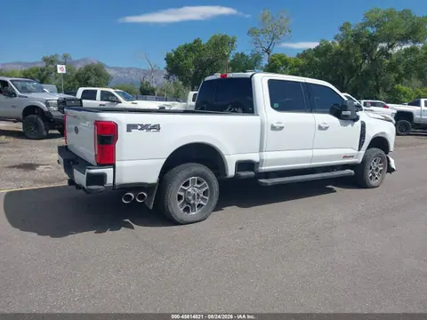 2025 Ford F-350 Lariat VIN 1FT8W3BM8SEE01188 фото 4