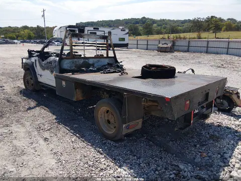 2018 Ford F-550 Chassis Xl VIN 1FDUF5HT4JEB13610 фото 3
