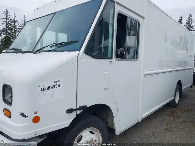 1F65F5KY1J0A05135 — 2018 Ford F-59 Commercial Stripped, фото 2 с аукциона IAAI 30.09.2026, Правый бок