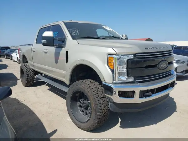 1FT7W2BT7HEE81346 Ford F250 2017 — повреждение Левый бок, фото до ремонта