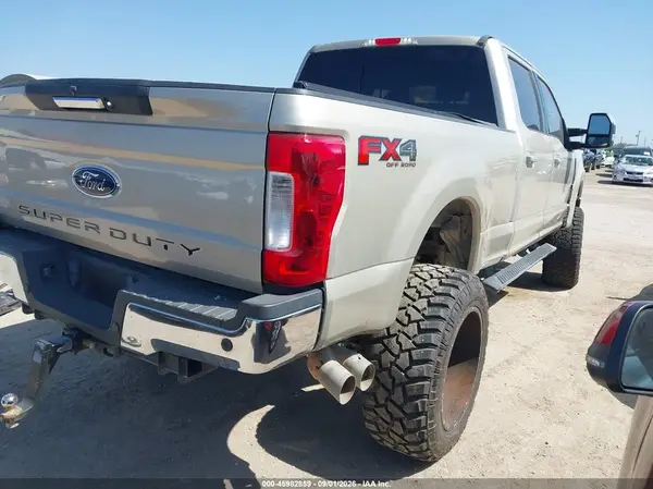 1FT7W2BT7HEE81346 — 2017 Ford F250, фото 4 с аукциона IAAI, Левый бок