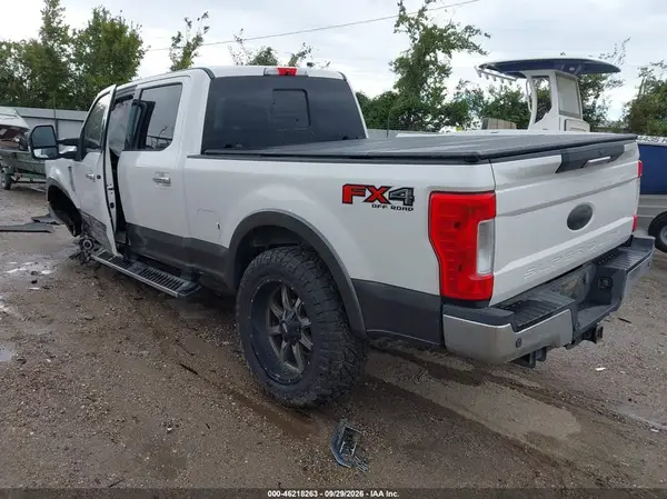 1FT7W2BT4HED56949 — 2017 Ford F250, фото 3 с аукциона IAAI, Передняя часть слева