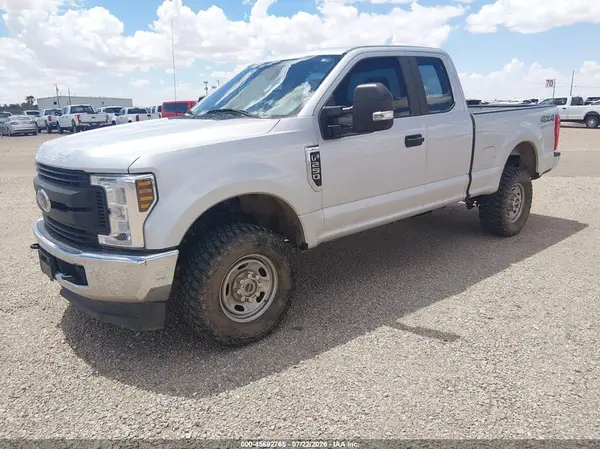 1FT7X2B63JEC83960 — 2018 Ford F250, фото 2 с аукциона IAAI 12.10.2026, Естественный износ