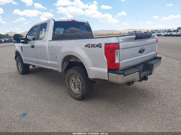 1FT7X2B63JEC83960 — 2018 Ford F250, фото 3 с аукциона IAAI 12.10.2026, Естественный износ