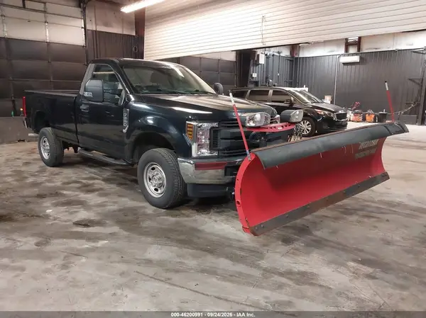 1FTBF2B68JEC48702 — 2018 Ford F250, Естественный износ (Normal Wear & Tear), фото до ремонта
