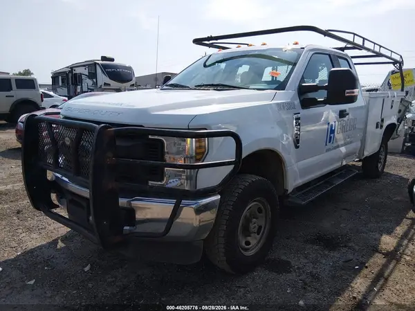 1FT7X2B62JEB41826 — 2018 Ford F250, фото 2 с аукциона IAAI, Левый бок