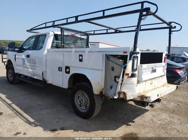 1FT7X2B62JEB41826 — 2018 Ford F250, фото 3 с аукциона IAAI, Левый бок
