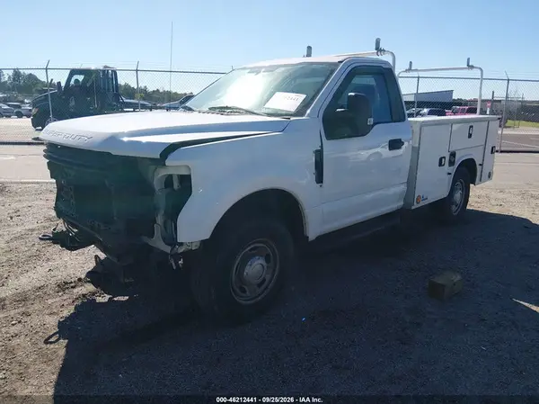 1FTBF2A61JEB23395 — 2018 Ford F250, фото 2 с аукциона IAAI, Передняя часть
