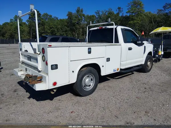 1FTBF2A61JEB23395 — 2018 Ford F250, фото 4 с аукциона IAAI, Передняя часть