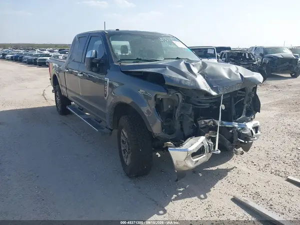 1FT7W2B65KEE11314 — 2019 Ford F250, Передняя часть (Front End), фото до ремонта