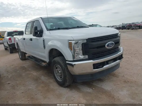 1FT7W2B60KED85124 — 2019 Ford F250, Повреждение двигателя (Engine Damage), фото до ремонта