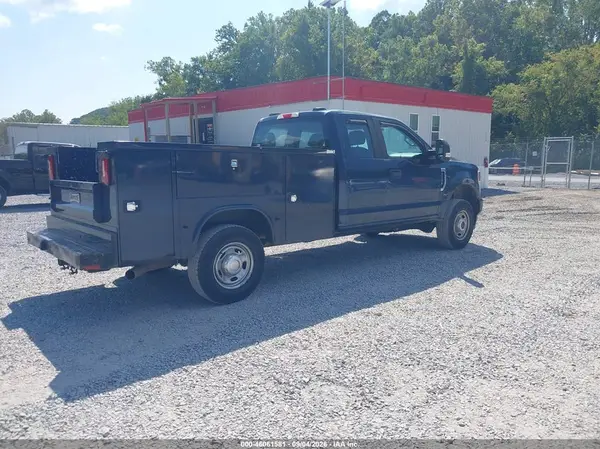 1FD7X2B6XLED71810 — 2020 Ford F250, фото 4 с аукциона IAAI 05.10.2026, Естественный износ