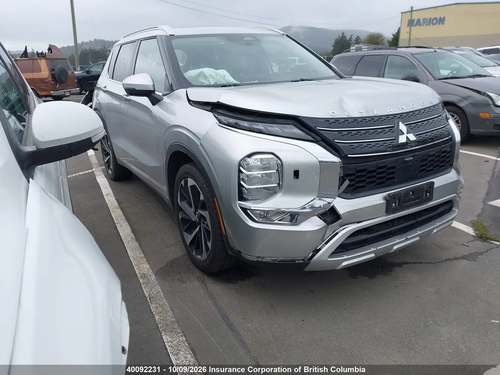 2023 Mitsubishi Outlander Le/Le Premium/Noir/Se/Sel VIN JA4J4UA88PZ613682 фото 1