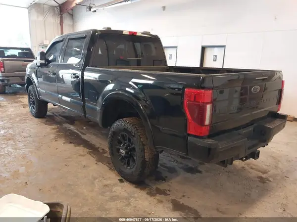 1FT8W3BT8NEC04677 — 2022 Ford F350, фото 3 с аукциона IAAI 13.10.2026, Крыша