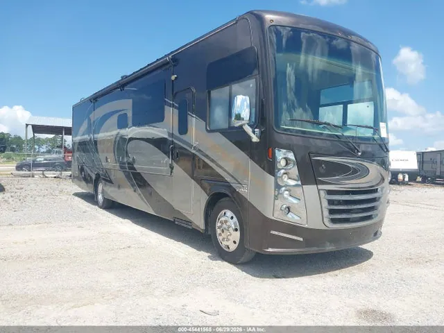 2017 Ford F53 VIN 1F66F5DY2H0A18570 фото 1